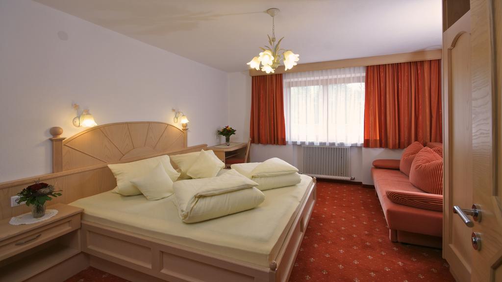 Komfort-Apartments Zufriedenheit Leutasch Kamer foto